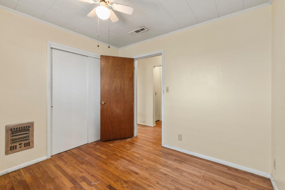 1460 Joe Wright Road Klamath Falls, OR 97603 - Photo 30 of 78 1460JoeWrightRdInterior-20