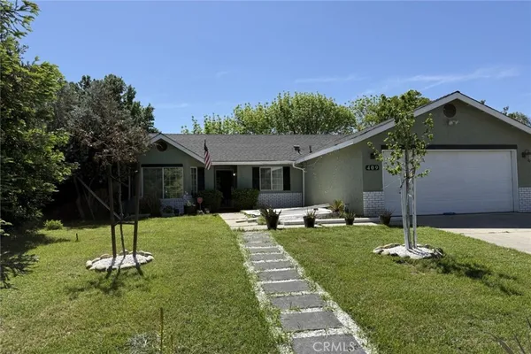 $399,000 | 409 West Packwood Avenue, Visalia, CA 93277