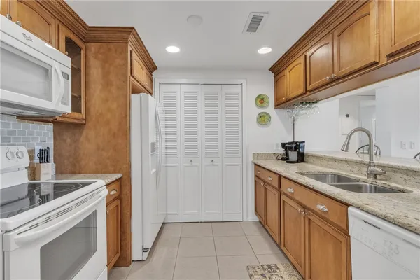 $247,900 | 38 Plantation Drive, Unit 101, Vero Beach, FL 32966
