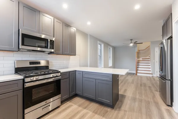 $5,900 | 1725 North Honore Street, Unit 2R, Chicago, IL 60622