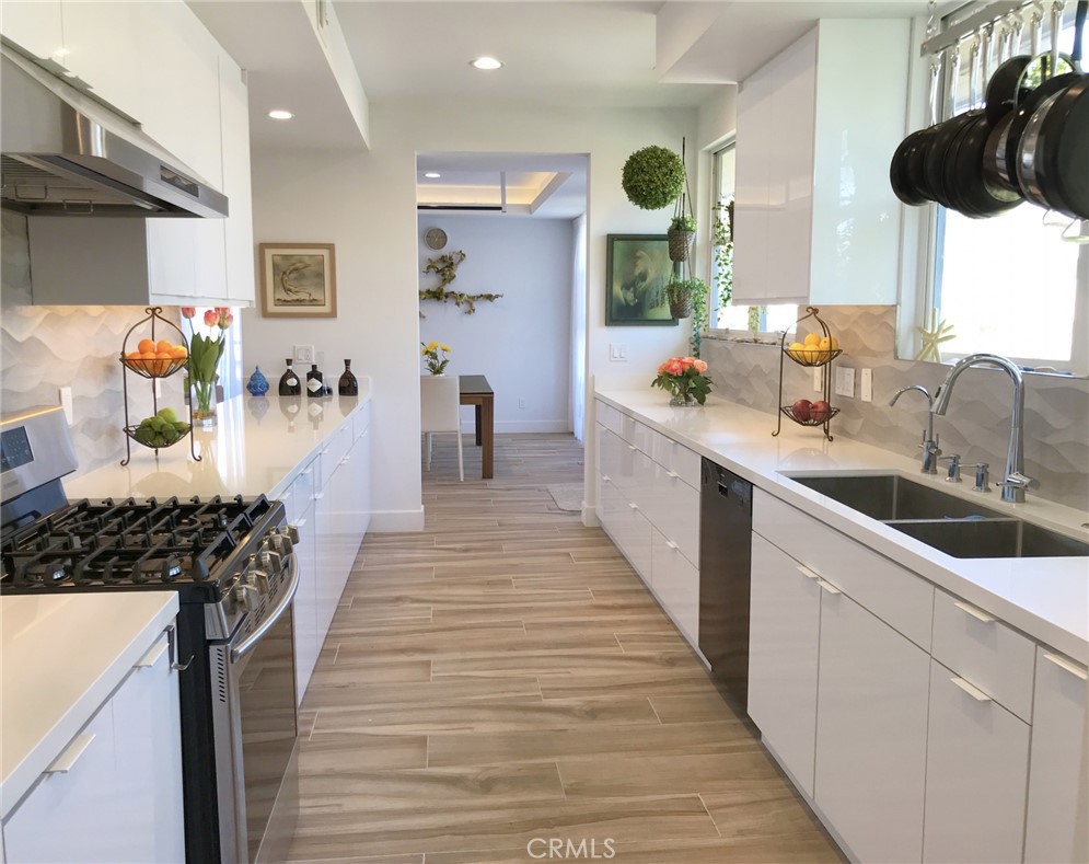 11700 Iowa Avenue Los Angeles, CA 90025 - Photo 11 of 32