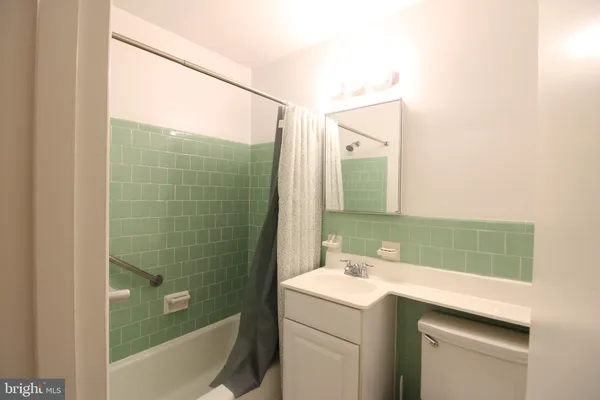 $3,500 | 7712 Royston Street, Annandale, VA 22003