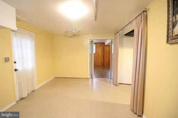 $3,500 | 7712 Royston Street, Annandale, VA 22003