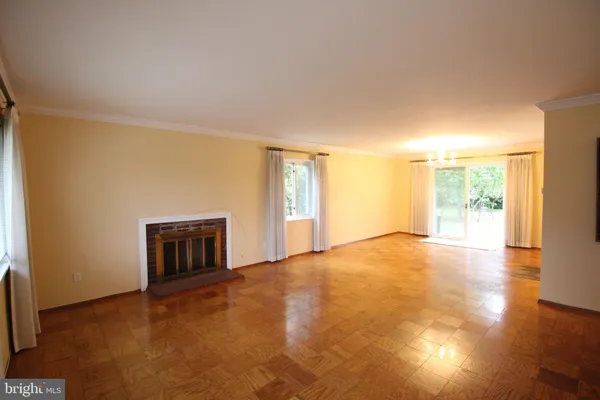 $3,500 | 7712 Royston Street, Annandale, VA 22003