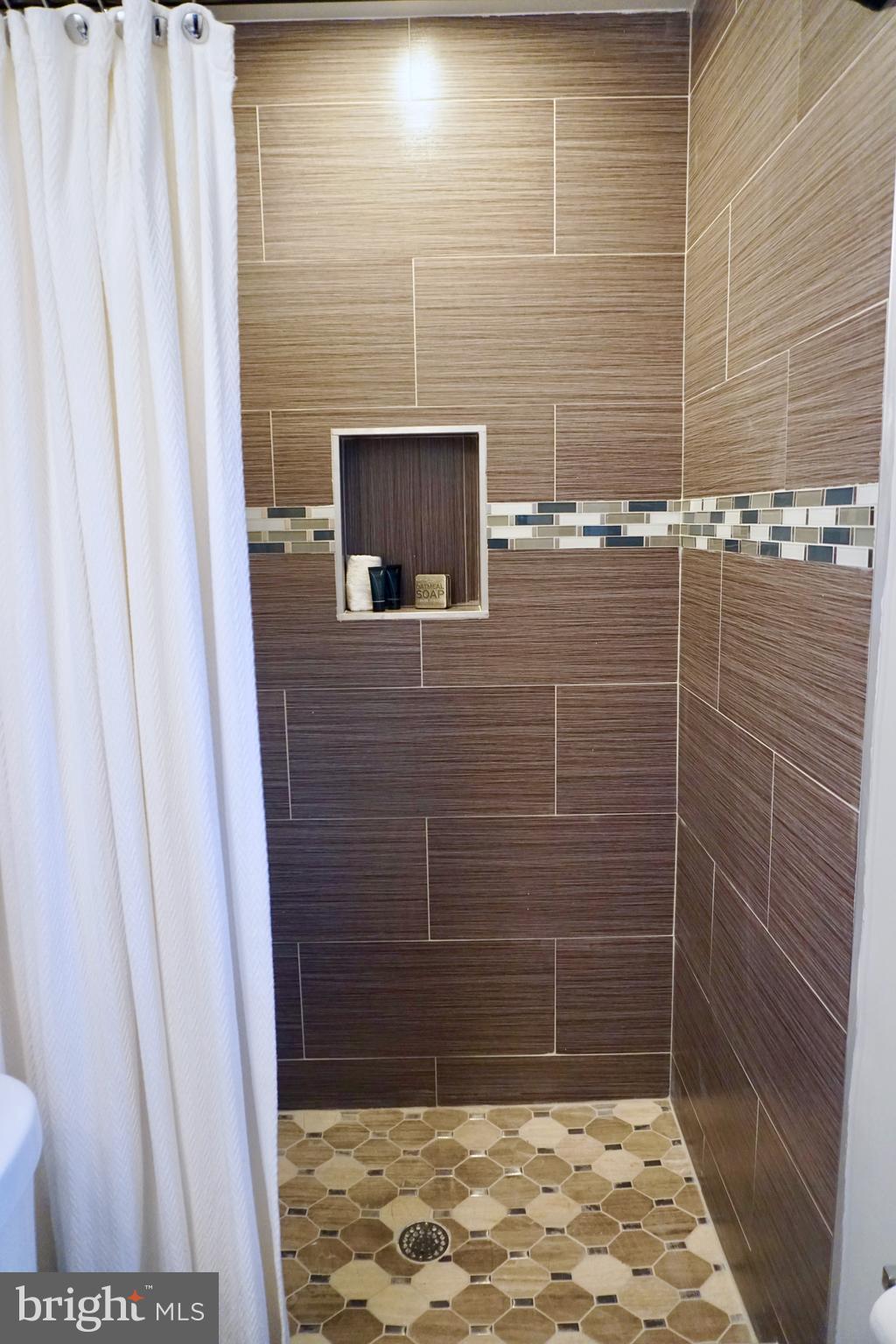 11603 Gallahan Road Clinton, MD 20735 - Photo 15 of 27 Bath 2