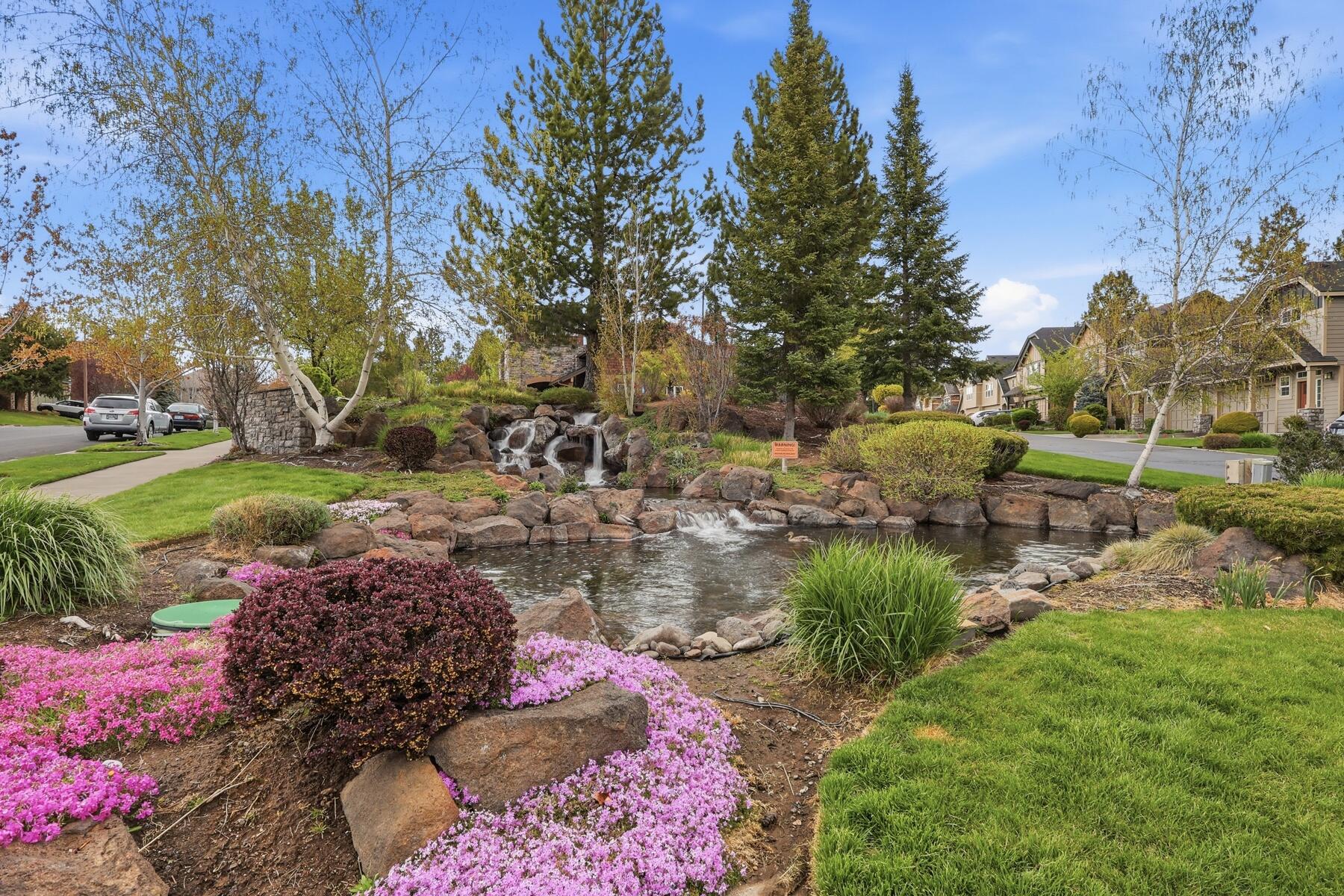 61156 Foxglove Loop Bend, OR 97702 - Photo 39 of 44 HOA-maintained common grounds