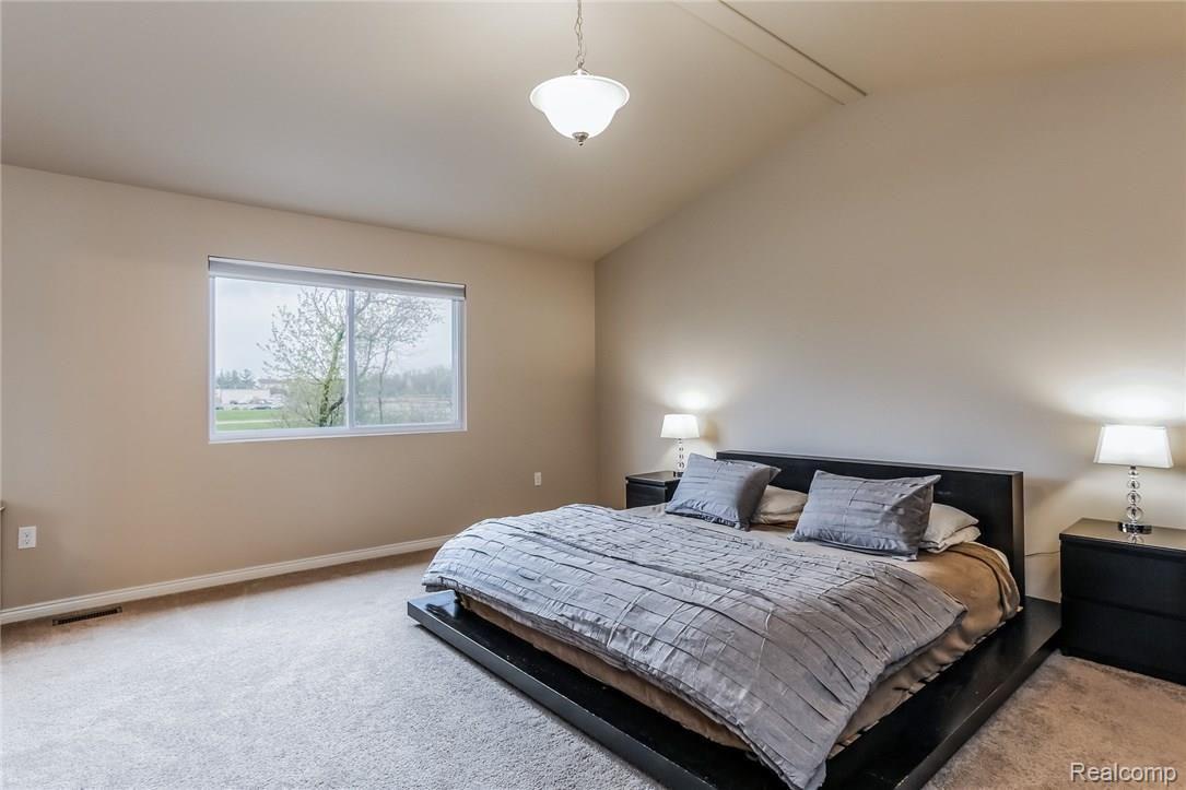 3058 Fantail Court Rochester, MI 48309 - Photo 26 of 43 028-2693524-medium.jpg