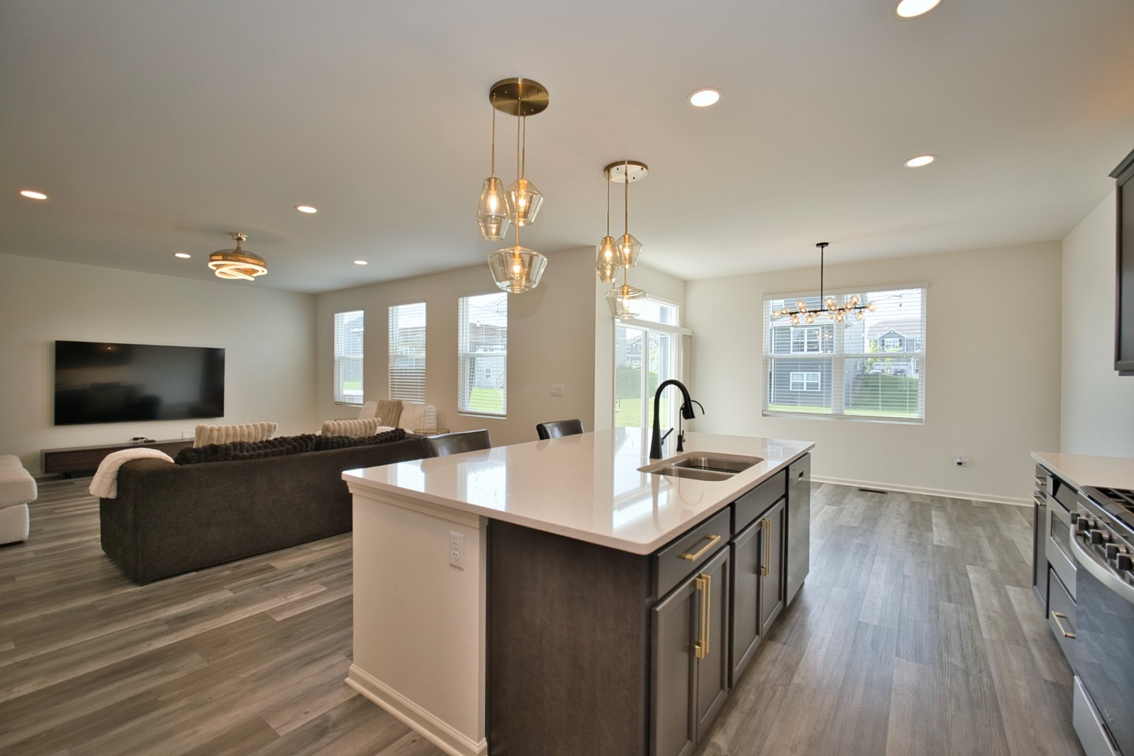 1351 Wake Robin Lane Bartlett, IL 60103 - Photo 11 of 70