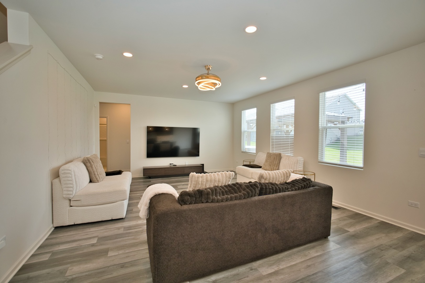 1351 Wake Robin Lane Bartlett, IL 60103 - Photo 20 of 70