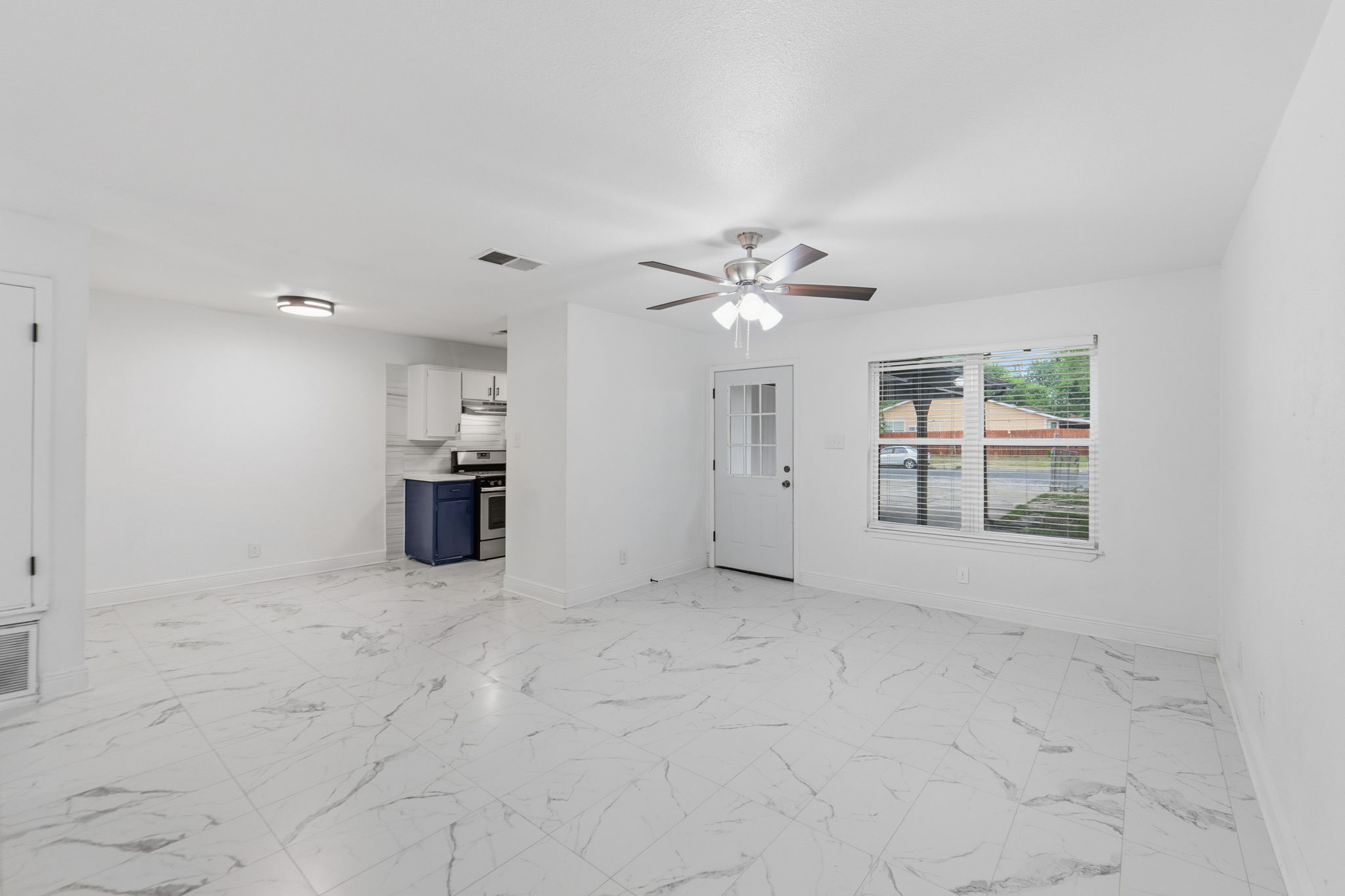 8203 Colony Loop Drive Austin, TX 78724 - Photo 3 of 38 Open concept
