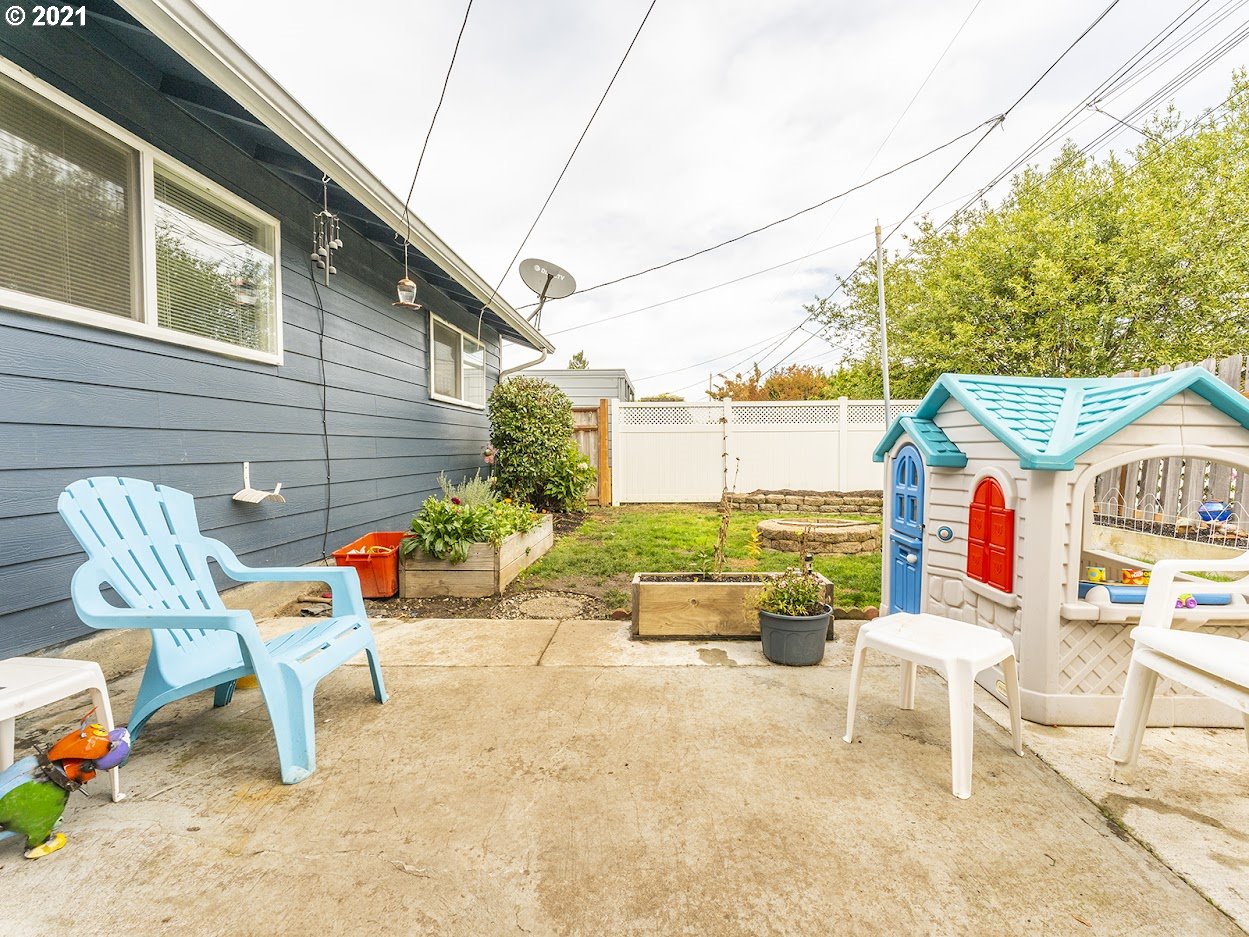 1460 Umpqua Road Woodburn, OR 97071 - Photo 22 of 24 Gallery Image 22