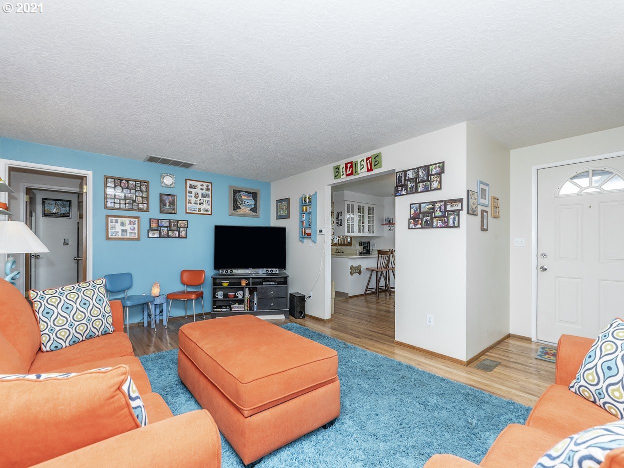 1460 Umpqua Road Woodburn, OR 97071 - Photo 7 of 24 Gallery Image 7