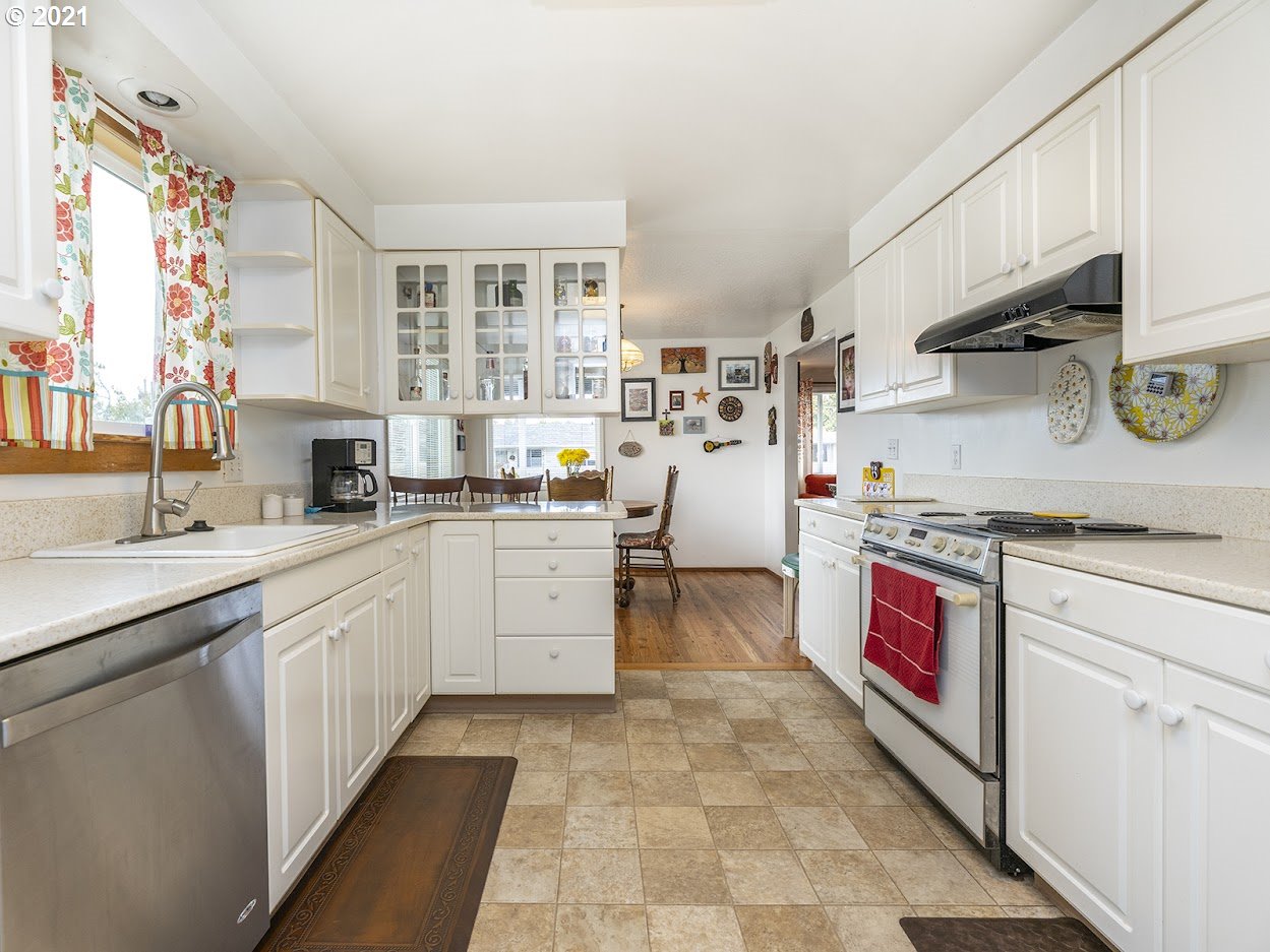 1460 Umpqua Road Woodburn, OR 97071 - Photo 10 of 24 Gallery Image 10