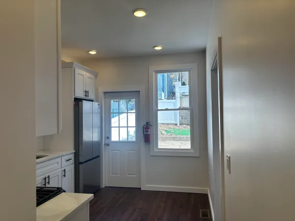 $2,800 | 9124 Columbia Avenue, Unit 1 FIRST, North Bergen, NJ 07047