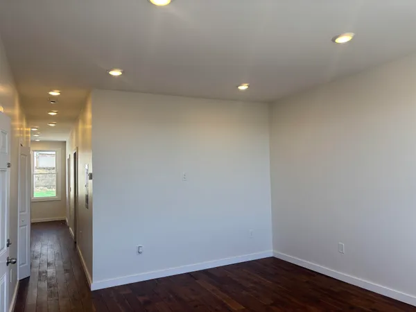 $2,800 | 9124 Columbia Avenue, Unit 1 FIRST, North Bergen, NJ 07047