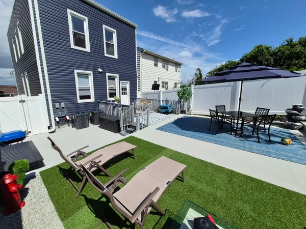 $2,800 | 9124 Columbia Avenue, Unit 1 FIRST, North Bergen, NJ 07047