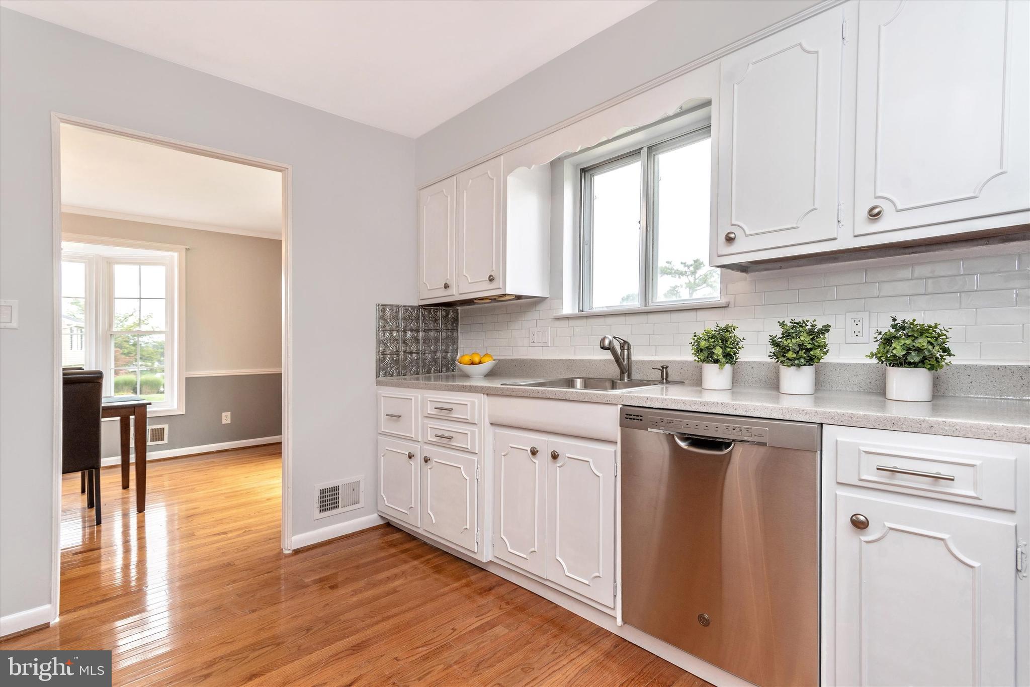 10583 Gateridge Road Cockeysville, MD 21030 - Photo 19 of 48 Kitchen