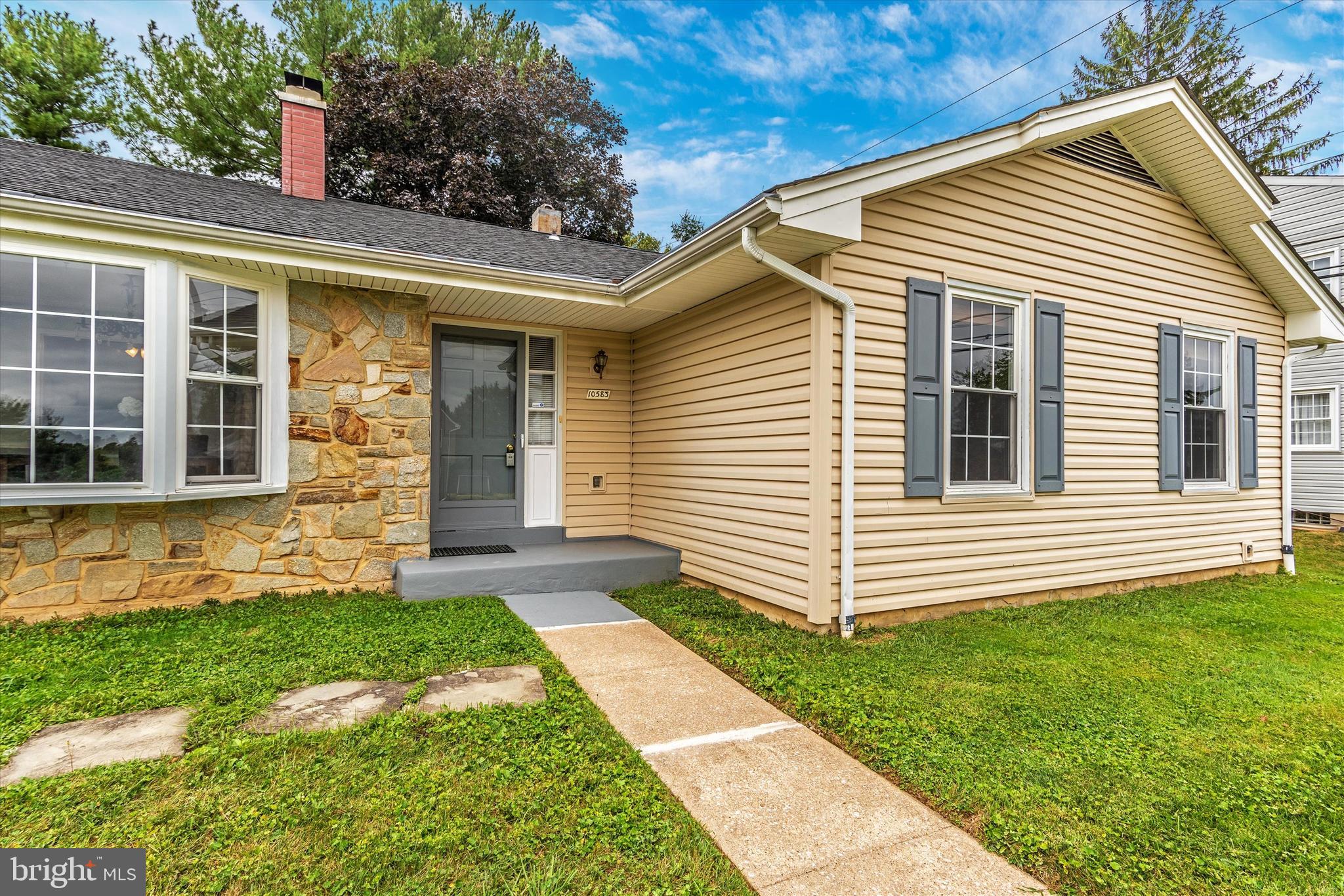 10583 Gateridge Road Cockeysville, MD 21030 - Photo 5 of 48 Front of House