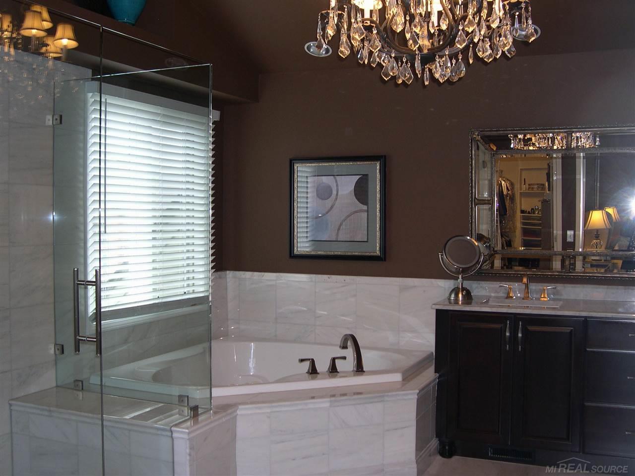 2062 Mapleridge Road Rochester Hills, MI 48309 - Photo 25 of 35