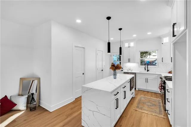 $595,000 | 2019 Summit Street, Kansas City, MO 64108