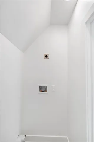 $595,000 | 2019 Summit Street, Kansas City, MO 64108