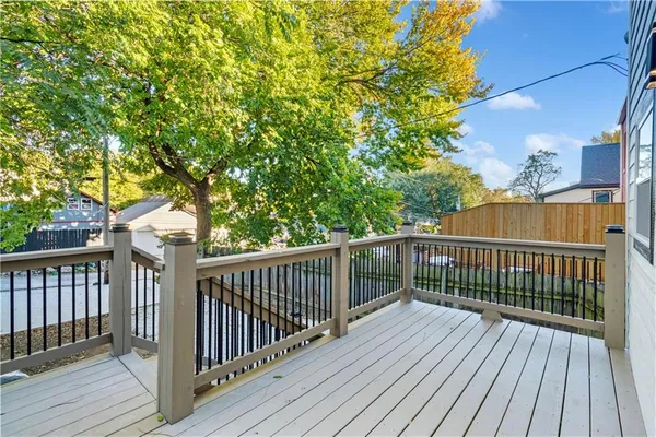 $575,000 | 2019 Summit Street, Kansas City, MO 64108