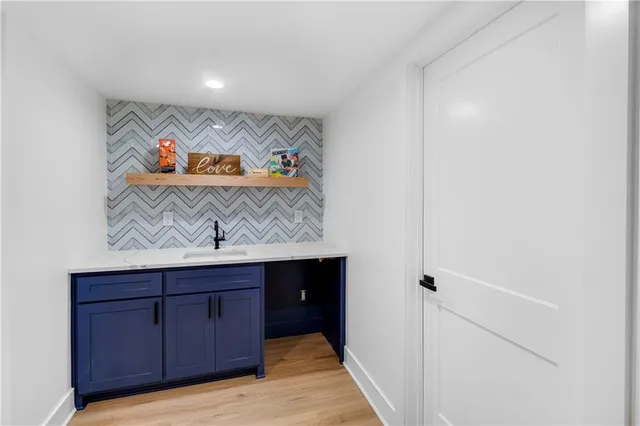 $595,000 | 2019 Summit Street, Kansas City, MO 64108