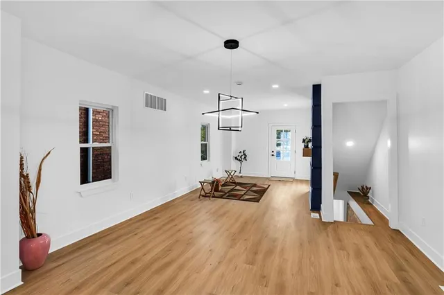 $595,000 | 2019 Summit Street, Kansas City, MO 64108