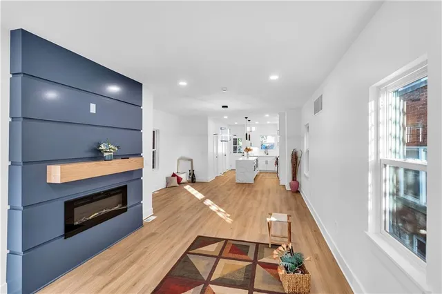 $595,000 | 2019 Summit Street, Kansas City, MO 64108