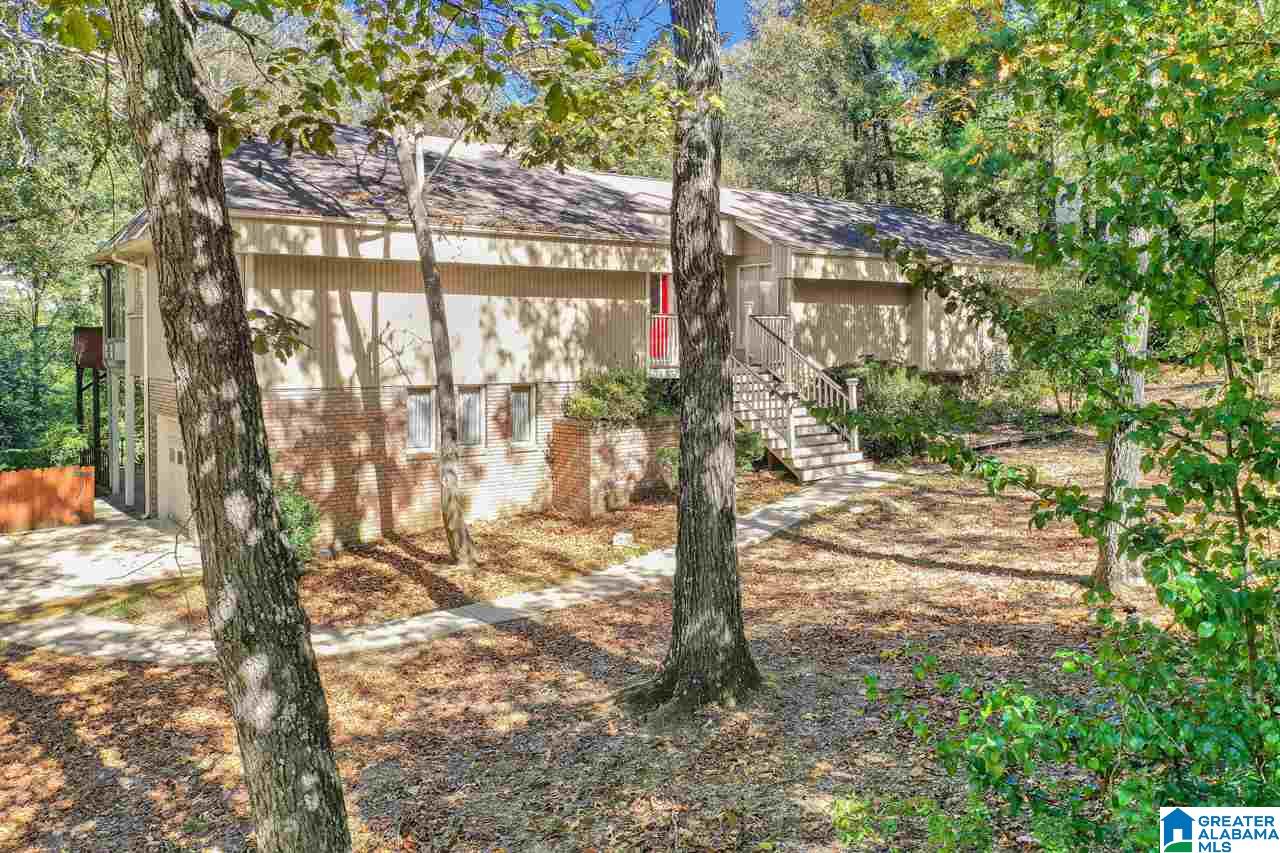 1850 Hamilton Road Pelham, AL 35124 - Photo 3 of 43