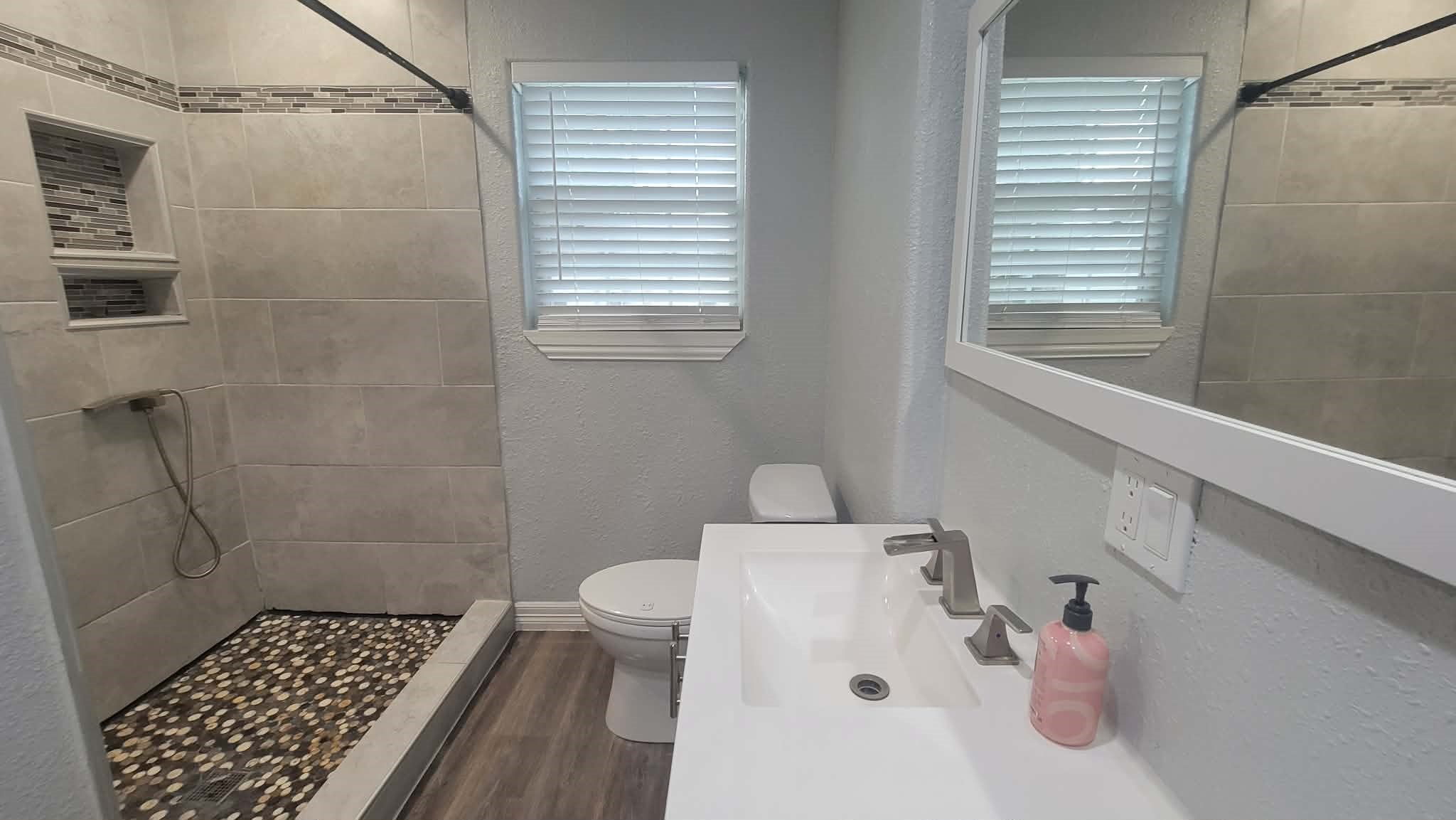 208 Battlebell Road Highlands, TX 77562 - Photo 12 of 19 NICE REMODELED HALL BATH