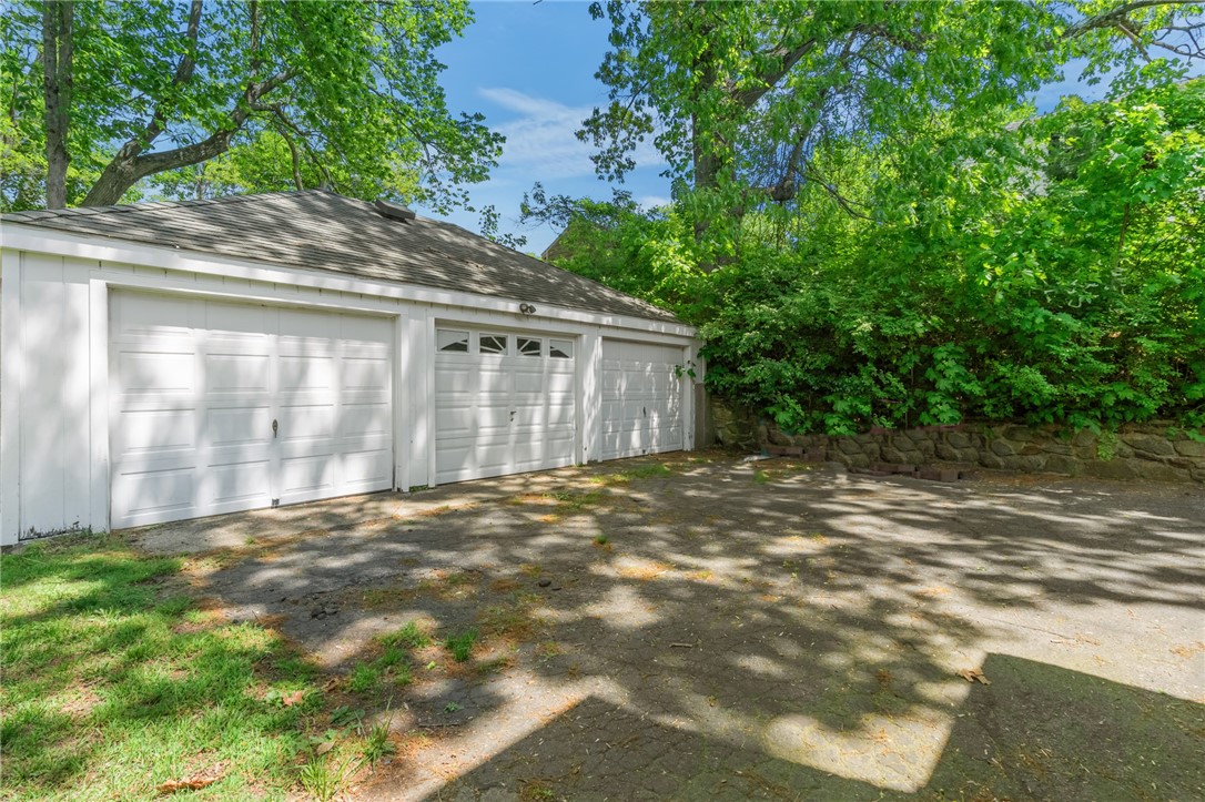 129 Lefrancois Boulevard Woonsocket, RI 02895 - Photo 4 of 43