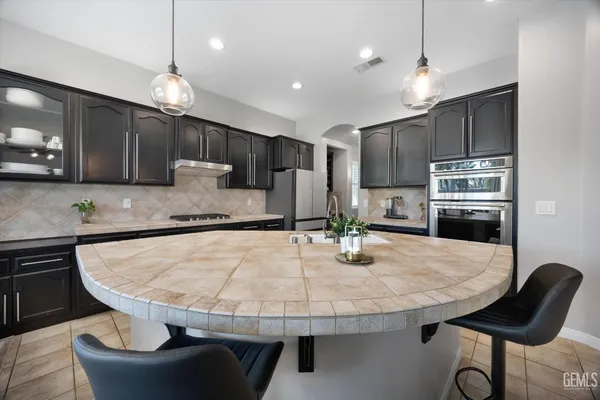 $565,000 | Undisclosed Address, Bakersfield, CA 93312