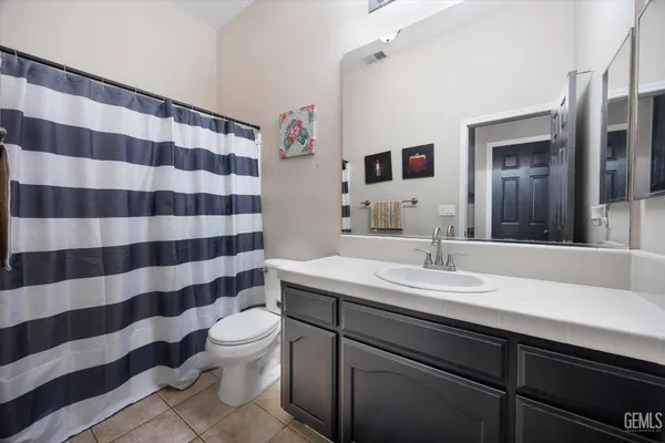 $565,000 | Undisclosed Address, Bakersfield, CA 93312