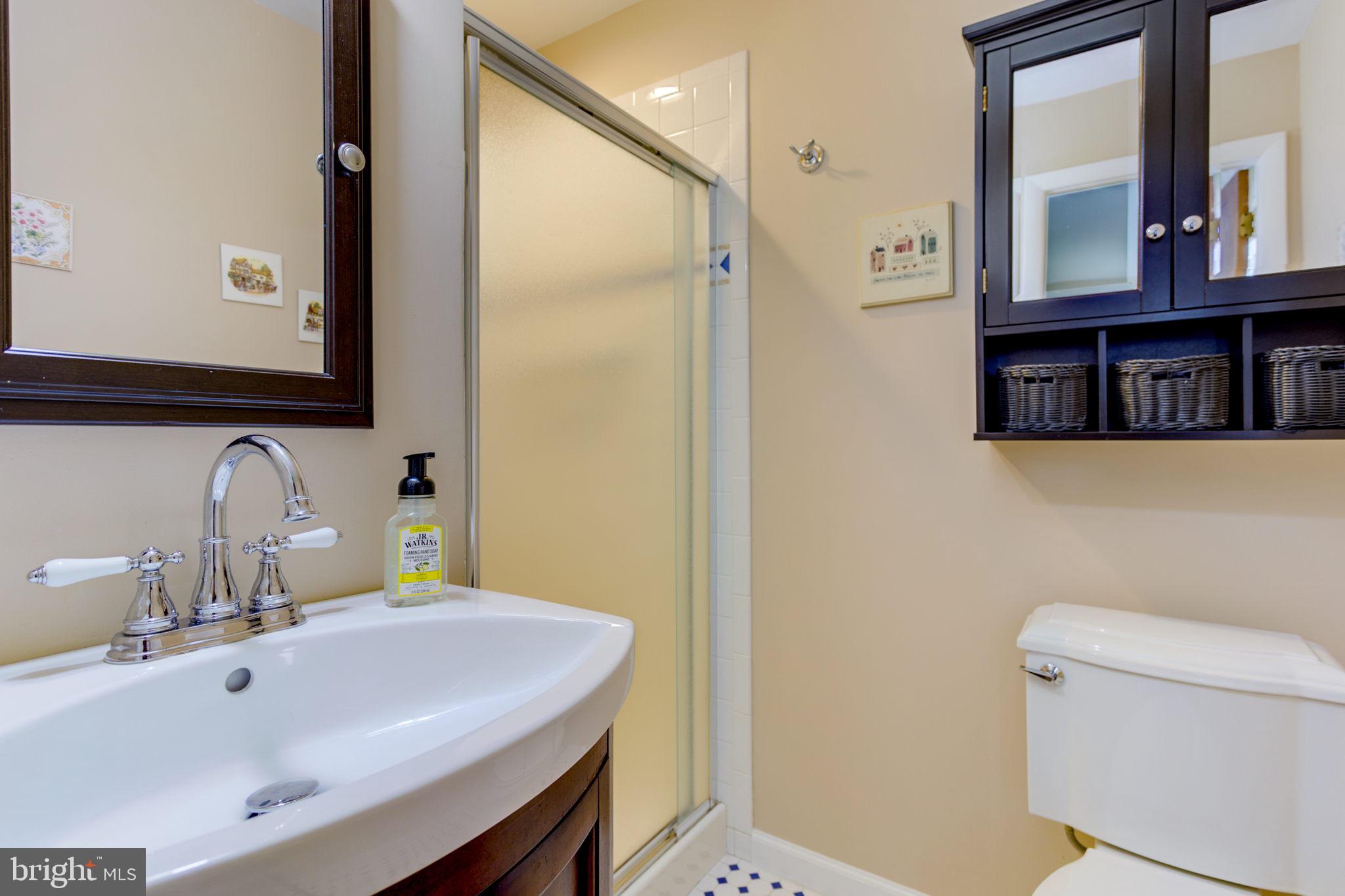 15 Papermill Road Cherry Hill, NJ 08003 - Photo 19 of 37 Master bathroom