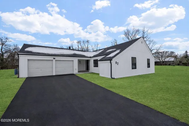 $699,999 | 82 Oriskany Drive, Freehold, NJ 07728