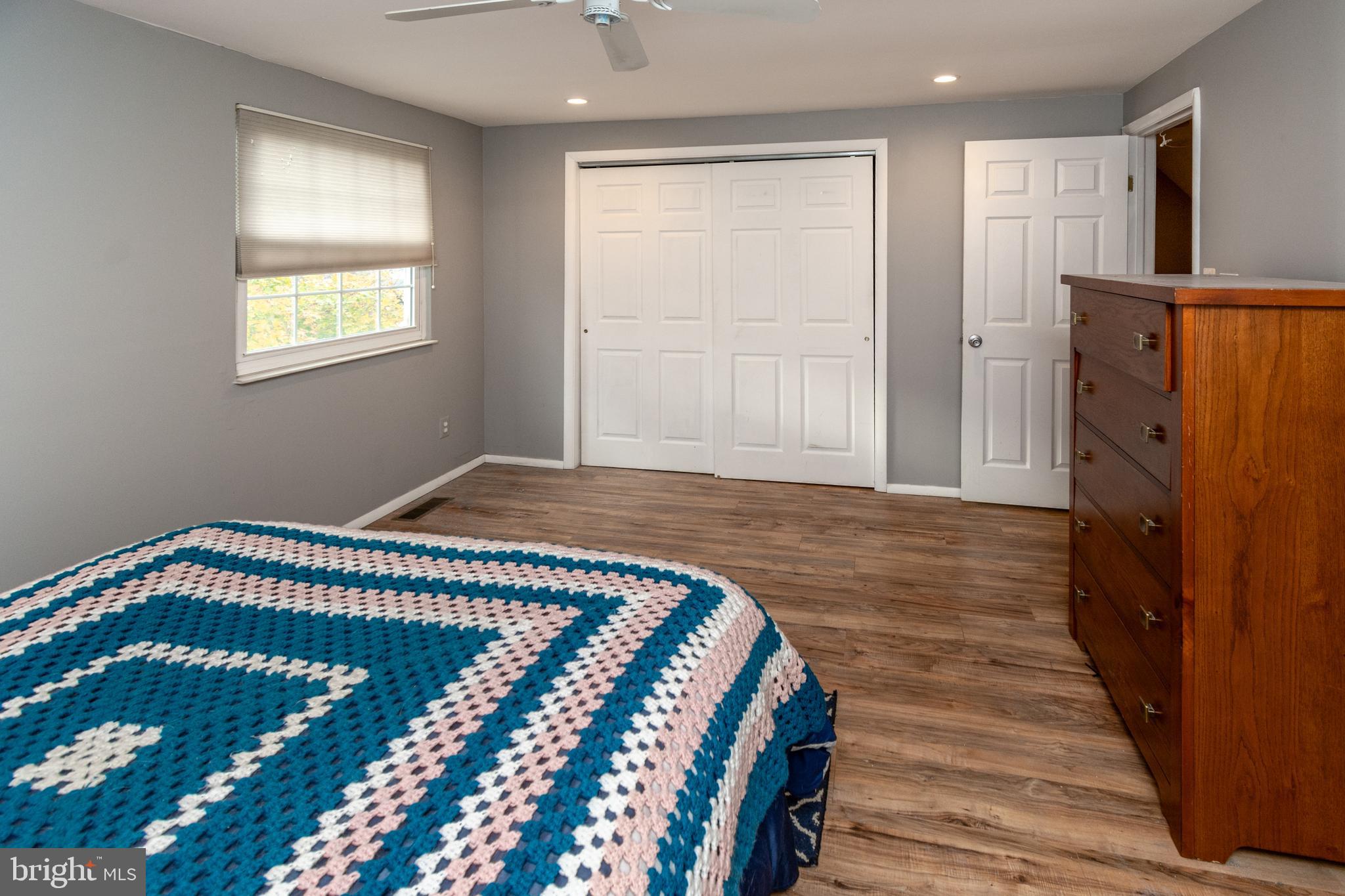 7 Pinehurst Court Hamilton, NJ 08690 - Photo 36 of 52 a view of a hallway with wooden floor