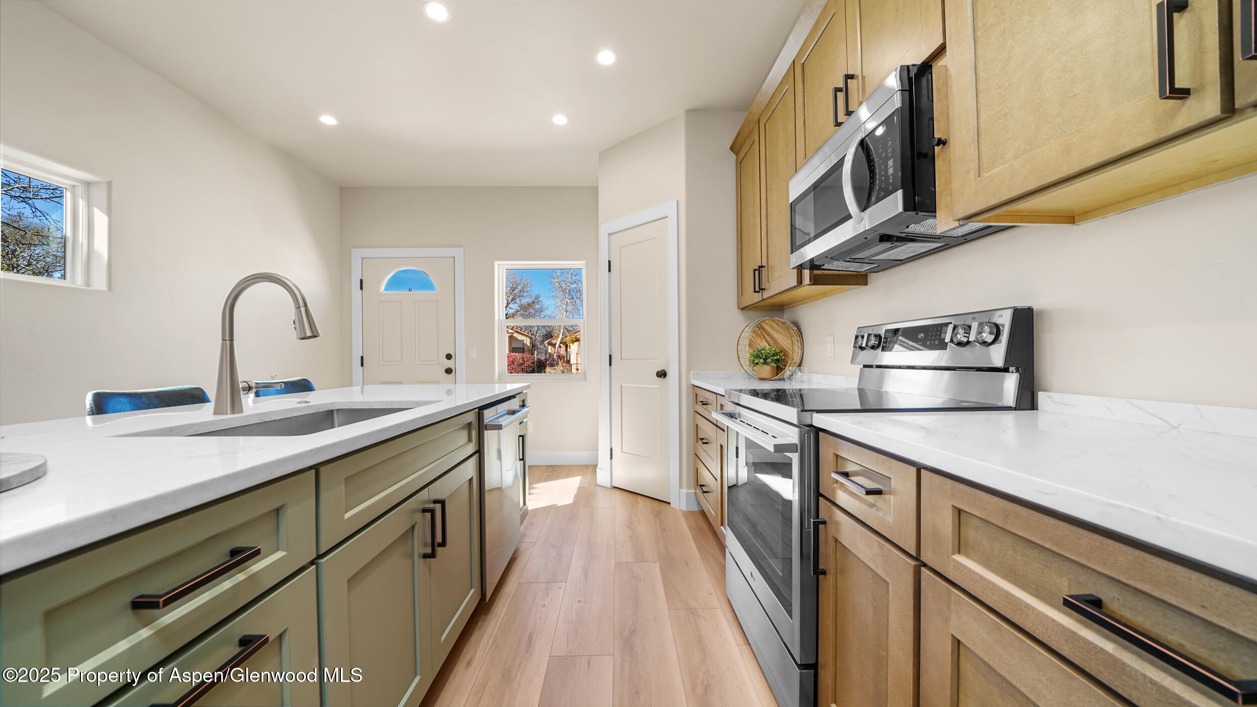 52 Hogan Circle Parachute, CO 81635 - Photo 6 of 26 Kitchen