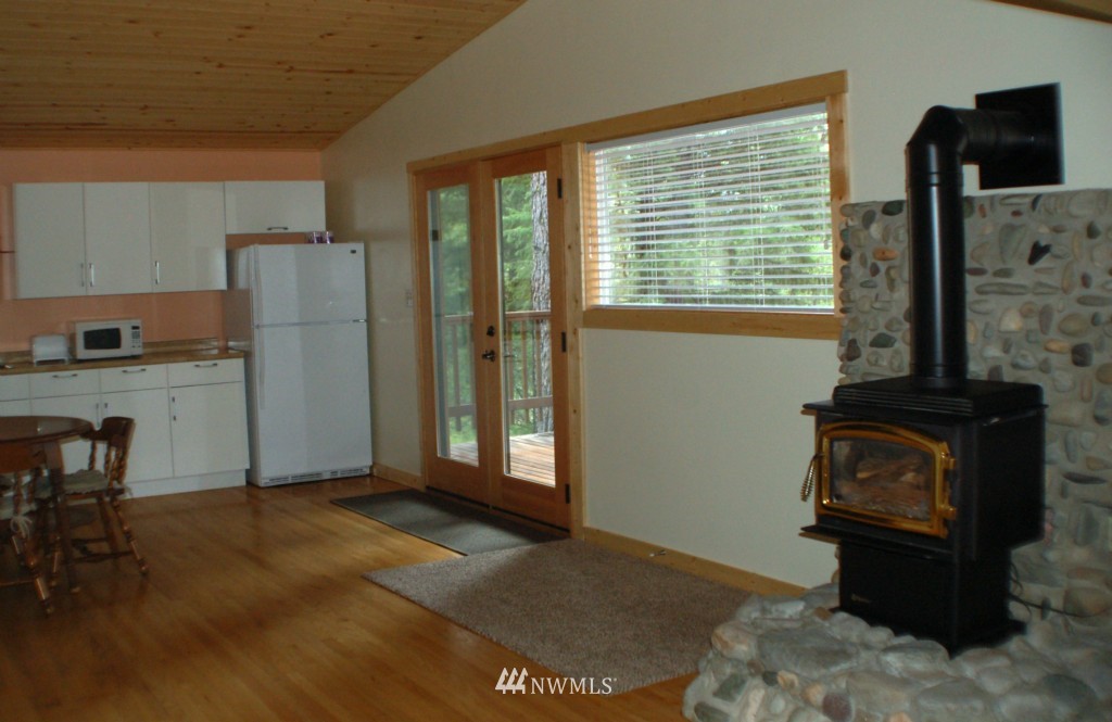 2 Highland Road Winthrop, WA 98862 - Photo 8 of 23