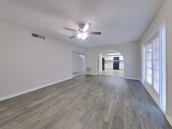 $2,529 | 4633 West Bluefield Avenue, Glendale, AZ 85308