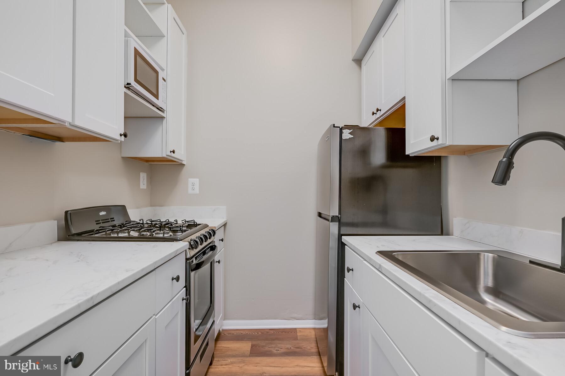 9424 Merryrest Road Columbia, MD 21045 - Photo 8 of 15 ALL NEW APPLIANCES
