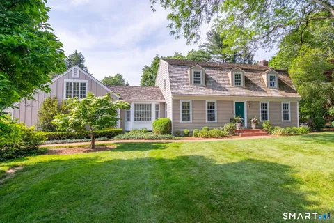 $2,290,000 | 39 Old Studio Road, New Canaan, CT 06840