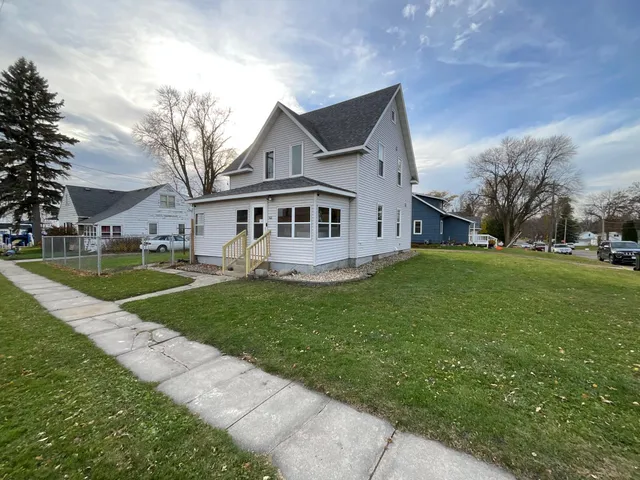 $230,000 | 500 Central Avenue, Osakis, MN 56360