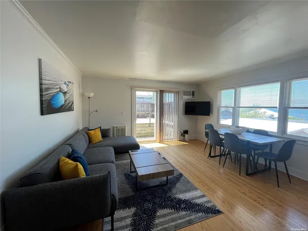 $5,500 | 786 Evergreen Walk, Ocean Beach, NY 11770