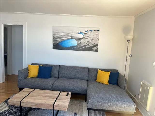 $5,500 | 786 Evergreen Walk, Ocean Beach, NY 11770