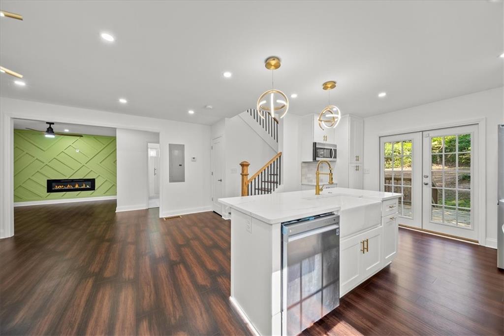 1415 Almont Drive Southwest Atlanta, GA 30310 - Photo 5 of 27