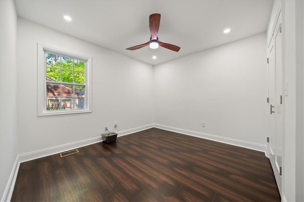 1415 Almont Drive Southwest Atlanta, GA 30310 - Photo 9 of 27