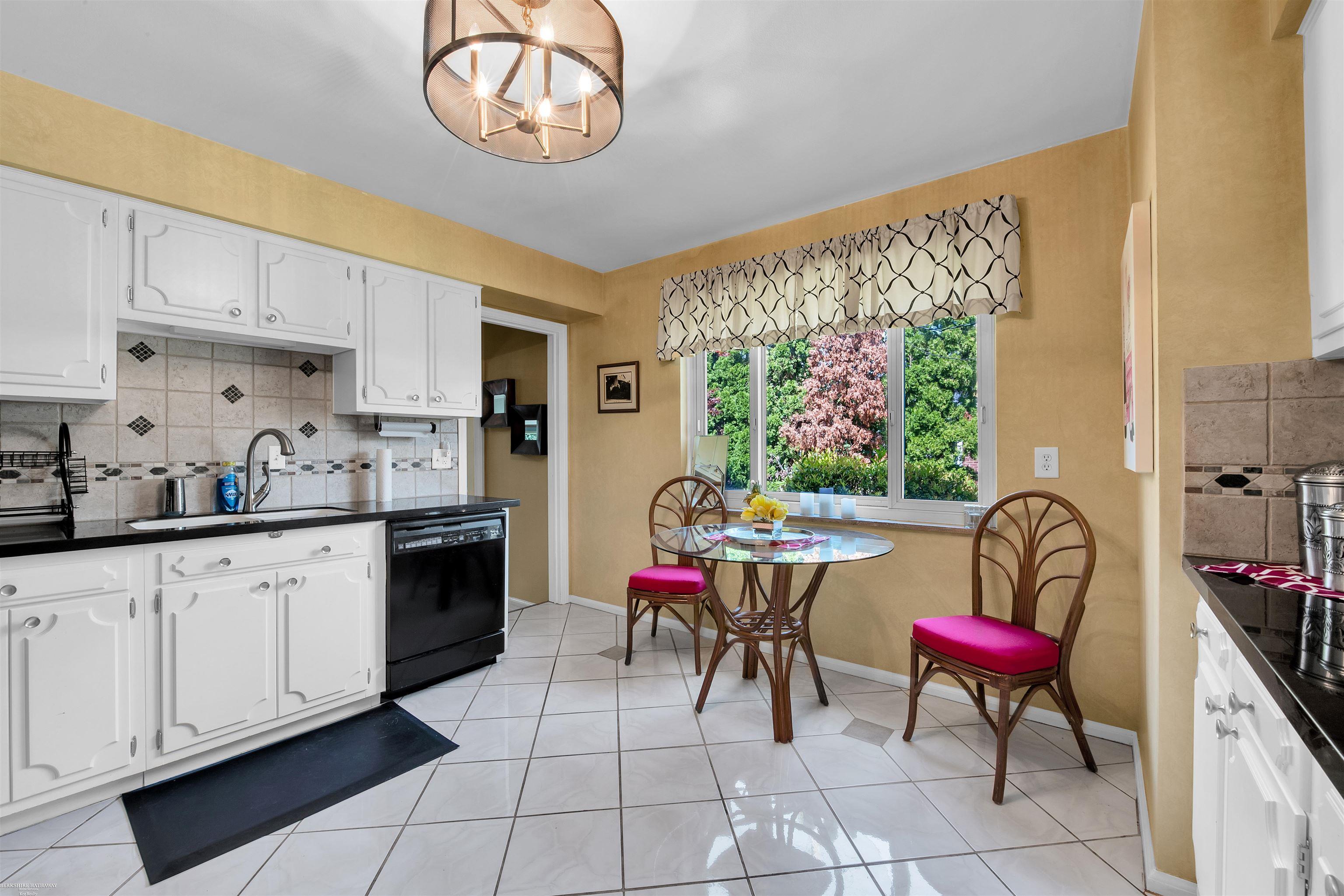 1500 Cook Road Grosse Pointe Woods, MI 48236 - Photo 10 of 27