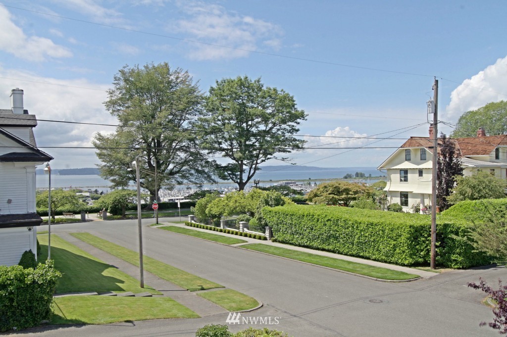 1802 Rucker Avenue Everett, WA 98201 - Photo 17 of 25 Gallery Image 17