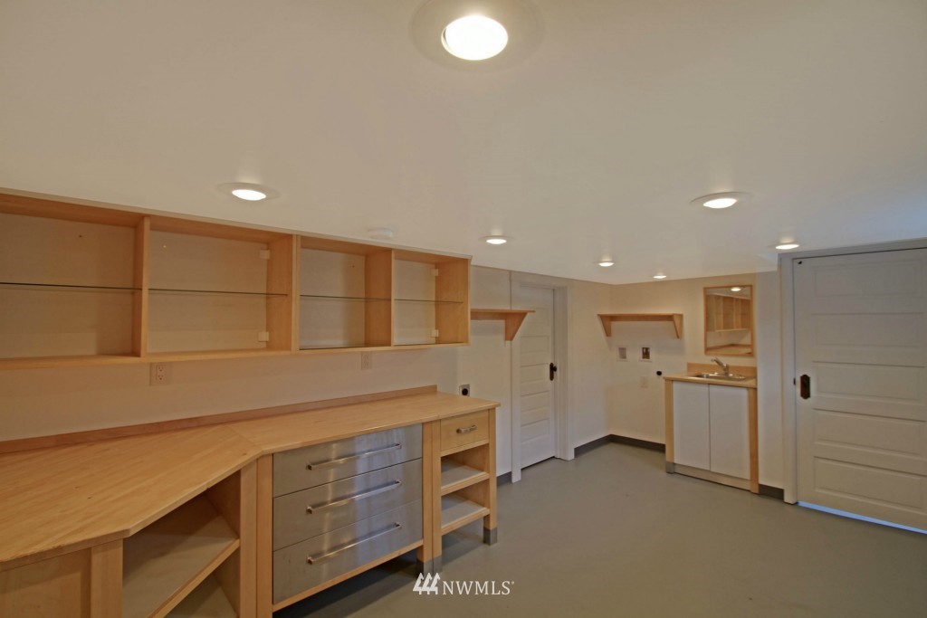 1802 Rucker Avenue Everett, WA 98201 - Photo 22 of 25 Gallery Image 22